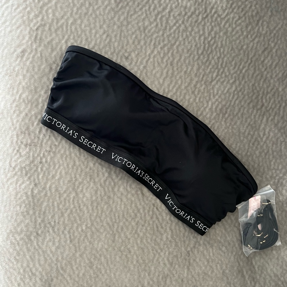 Victoria’s Secret strapless L swimsuit top